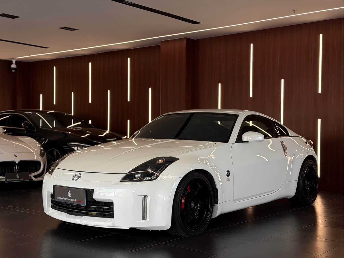 - Nissan 350Z White, 77,000 km, China export – photo 3