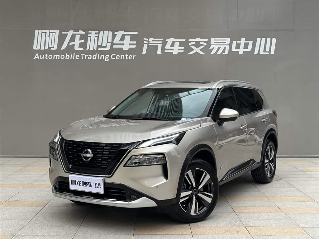 2023 Nissan X-Trail Champagne, 67,000 km, China export – photo 1
