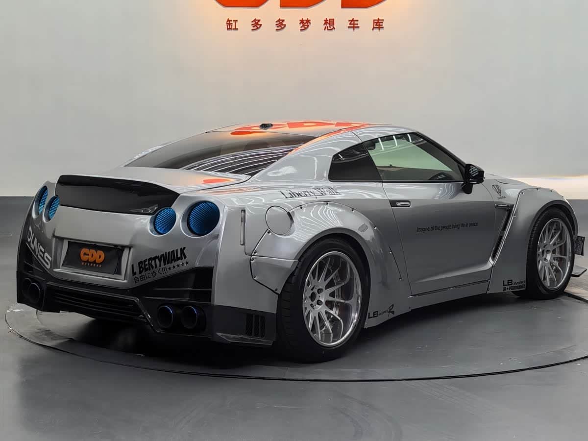 2010 Nissan GT-R White, 35,000 km, China export – photo 5