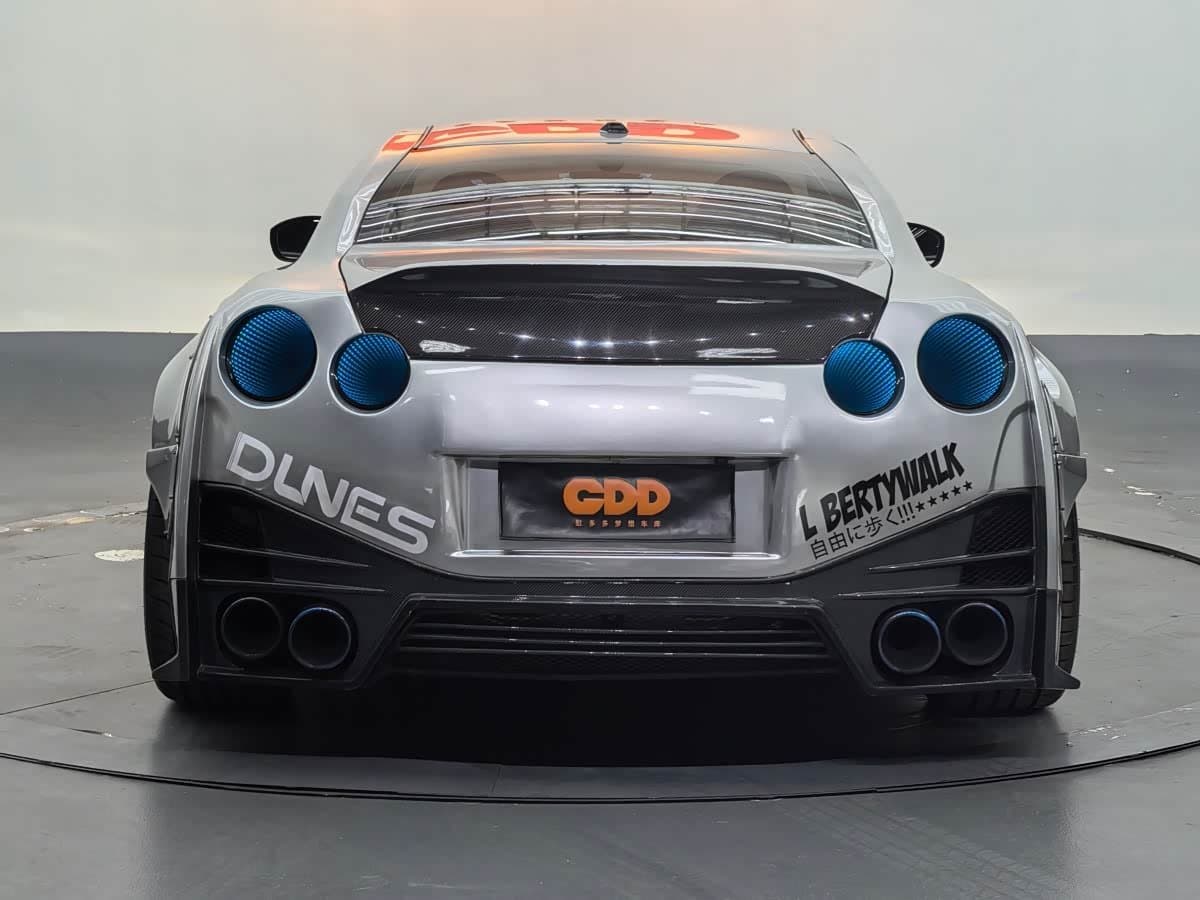 2010 Nissan GT-R White, 35,000 km, China export – photo 6