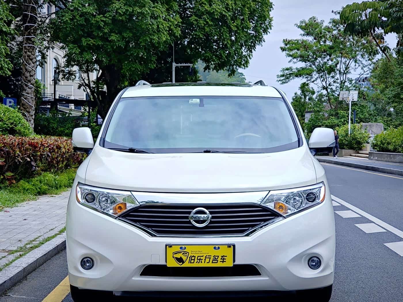 2015 Nissan Quest White, 140,000 km, China export – photo 2