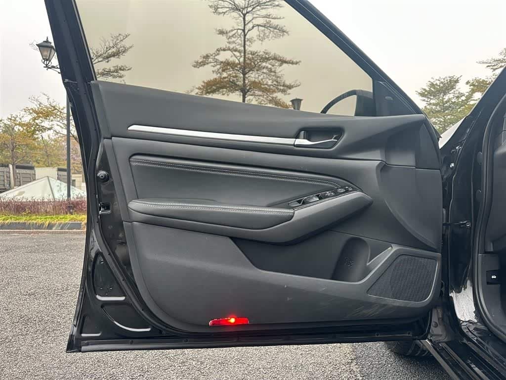 2020 Nissan Teana Black, 70,000 km, China export – photo 4