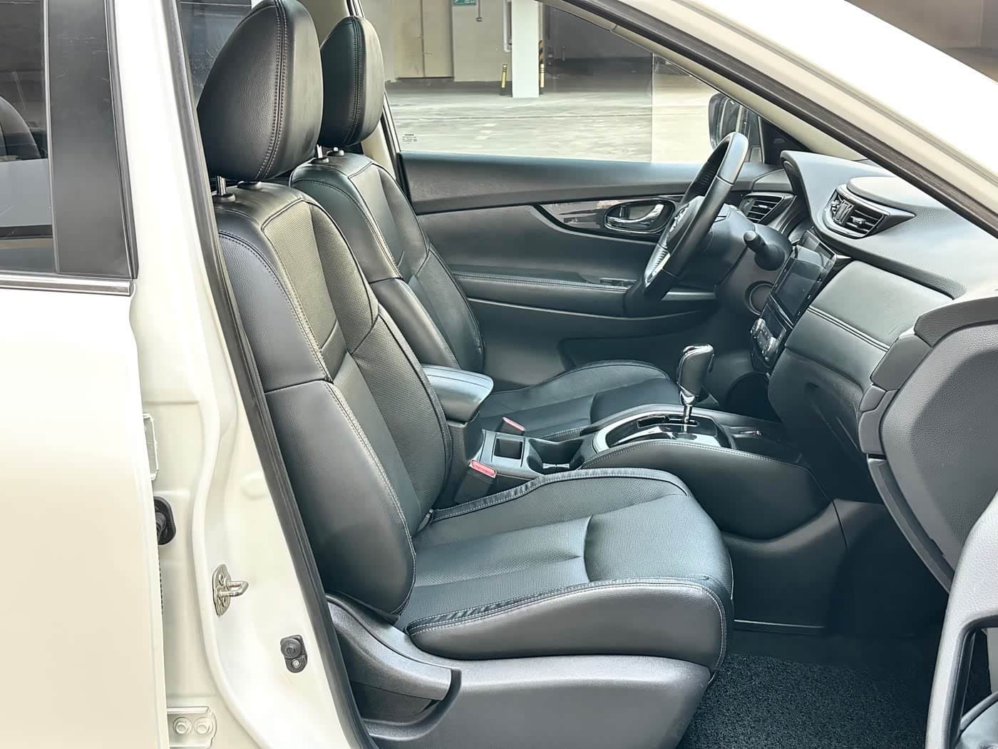 2018 Nissan X-Trail White, 70,000 km, China export – photo 7