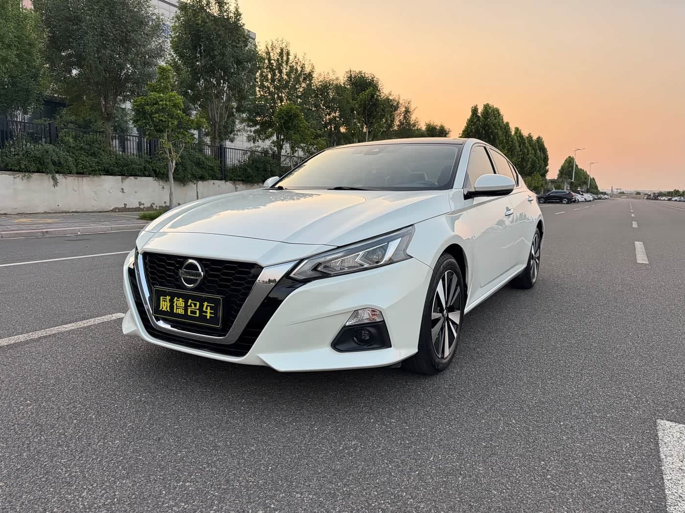 2019 Nissan Teana White, 33,000 km, China export – photo 1