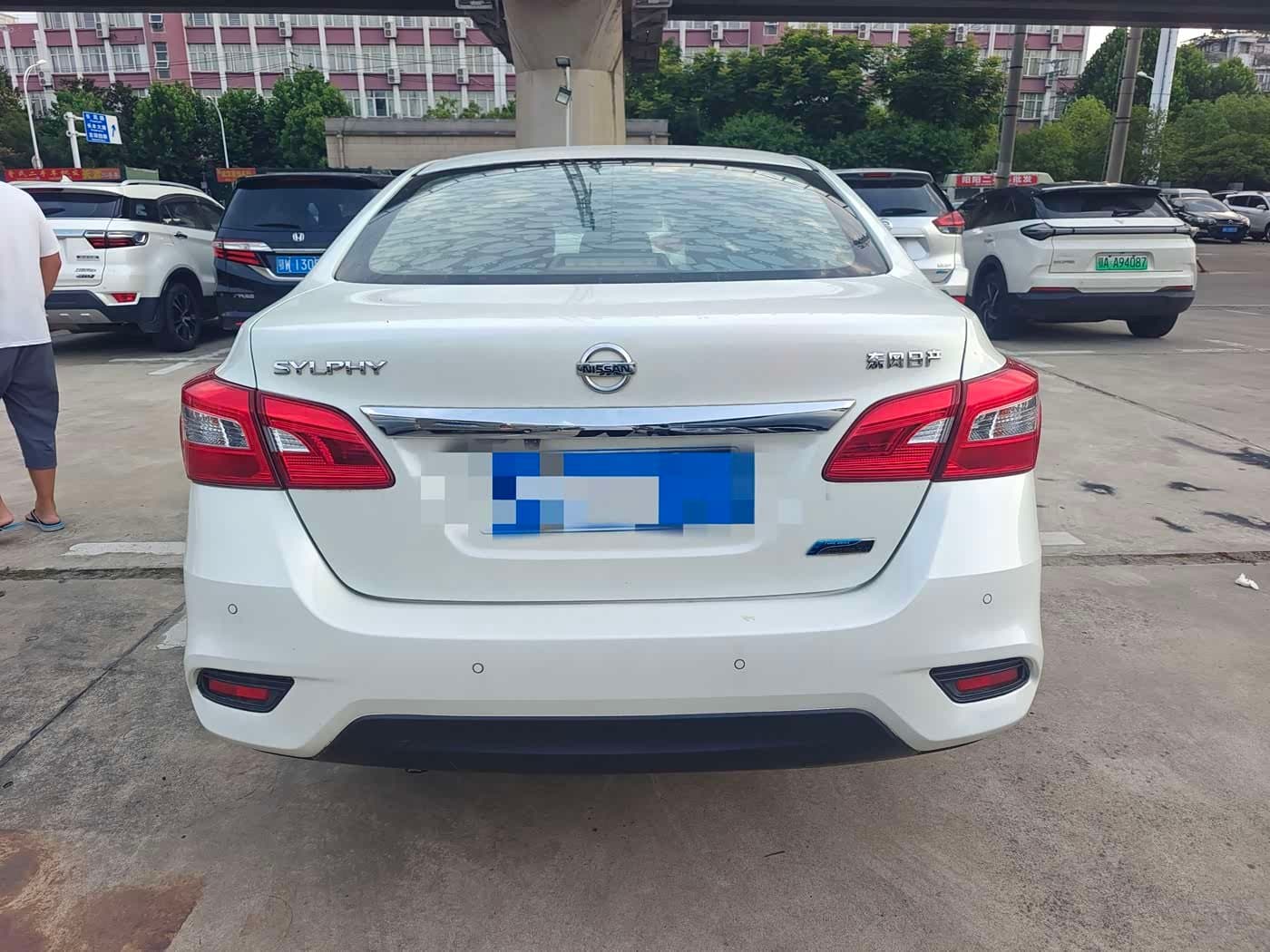2016 Nissan Sylphy White, 72,000 km, China export – photo 6