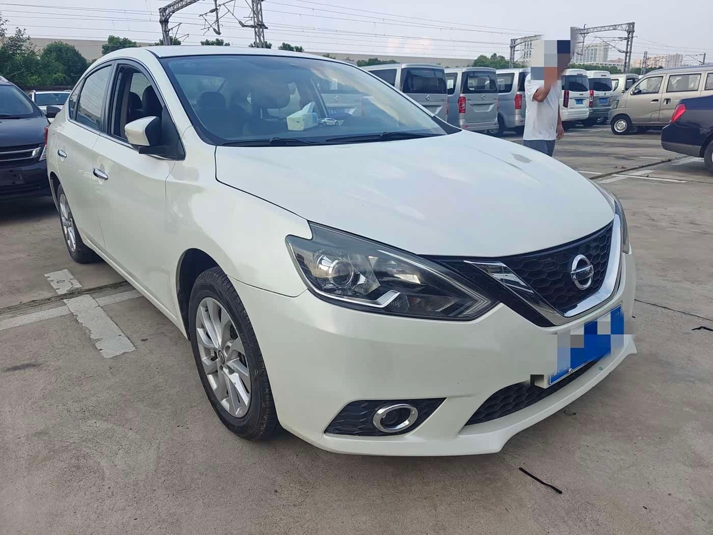 2016 Nissan Sylphy White, 72,000 km, China export – photo 3
