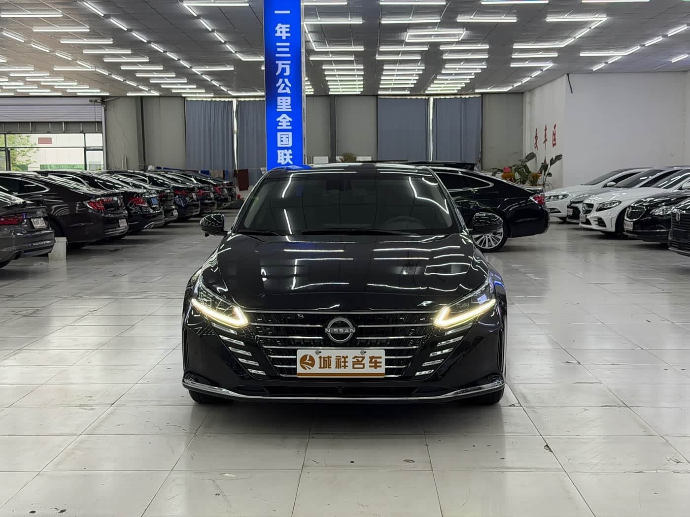 2024 Nissan Teana Black, 28,000 km, China export – photo 2