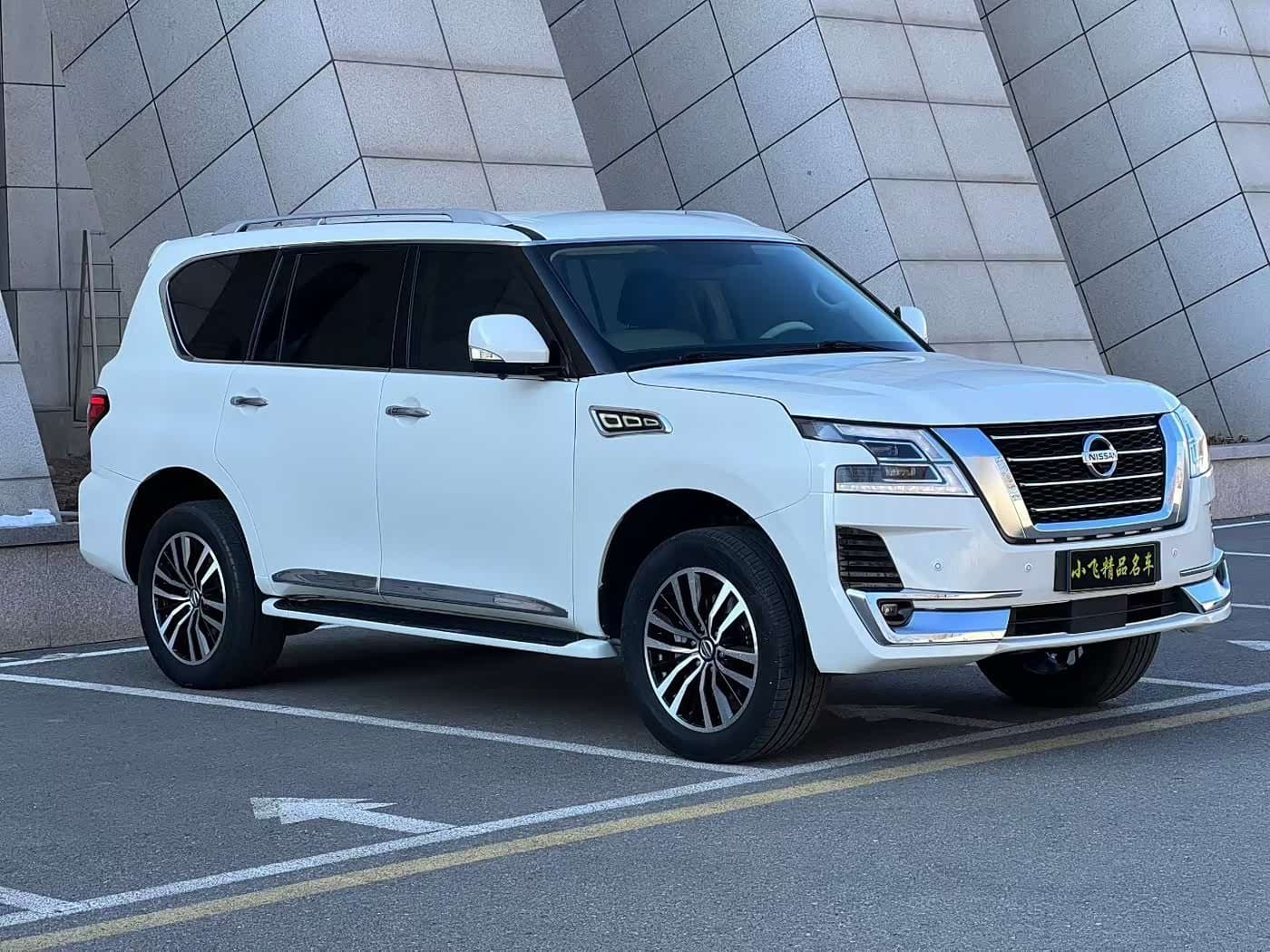2017 Nissan Patrol White, 50,000 km, China export – photo 3