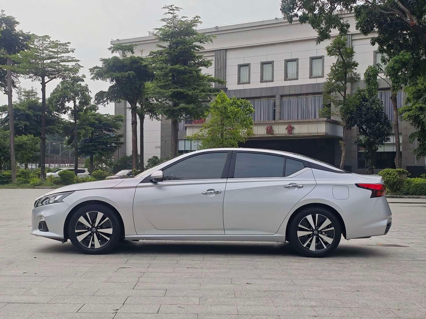 2020 Nissan Teana 银灰色, 62,700 km, China export – photo 4