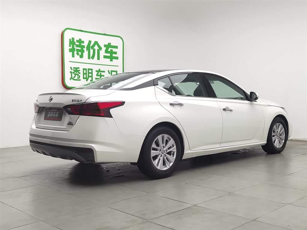 2018 Nissan Teana White, 59,200 km, China export – photo 2