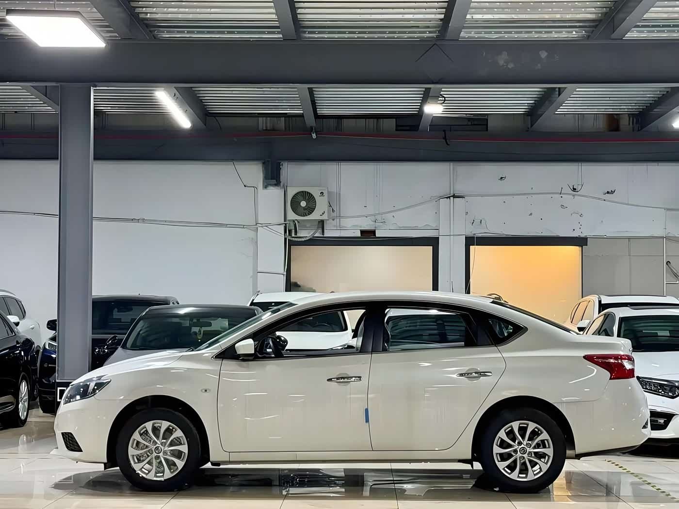 2025 Nissan Sylphy White, 5,000 km, China export – photo 3