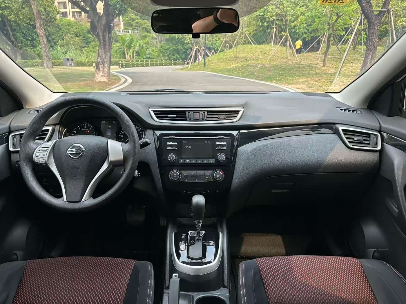 2015 Nissan Qashqai White, 90,000 km, China export – photo 4