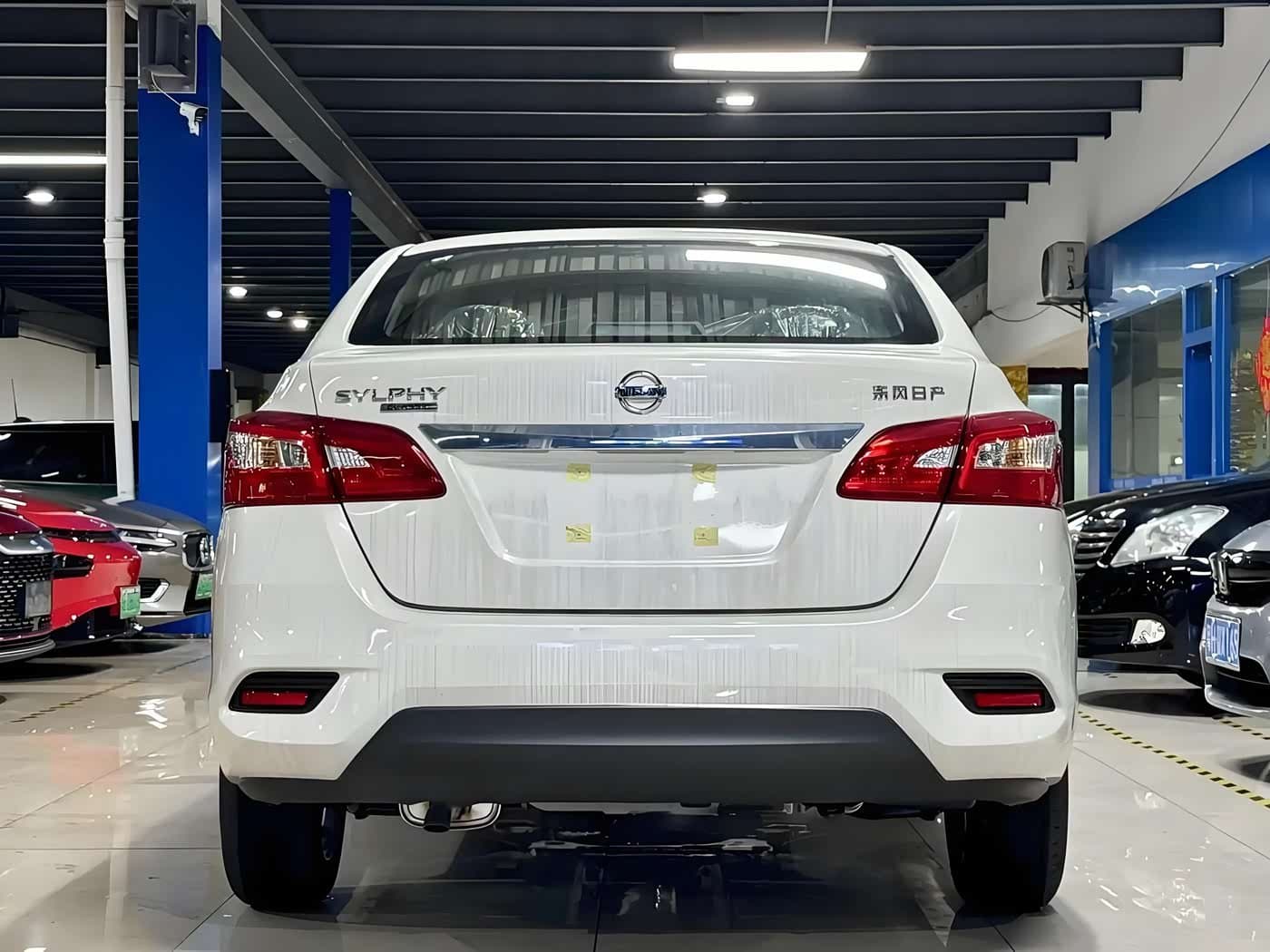 2025 Nissan Sylphy White, 5,000 km, China export – photo 5
