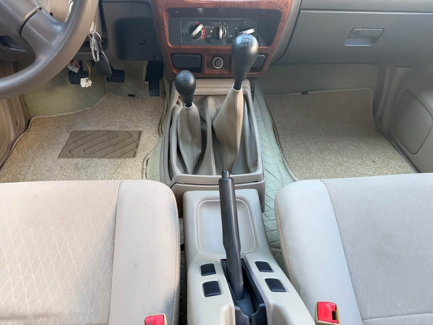 2013 Nissan ZN Van 银灰色, 97,000 km, China export – photo 7