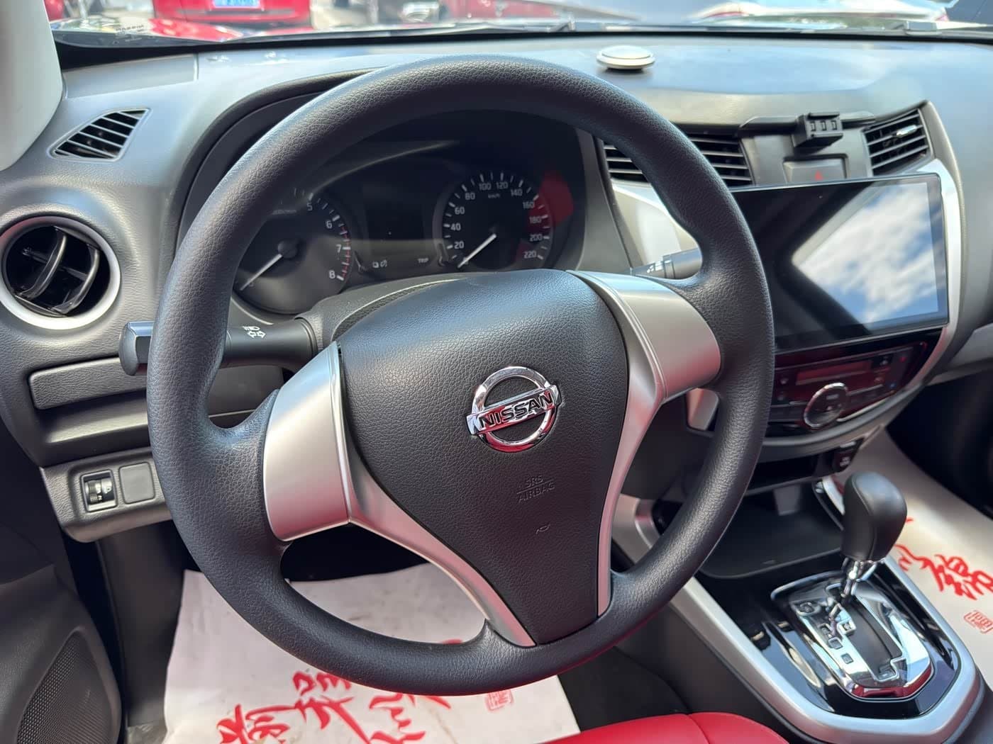 2017 Nissan Navara Black, 31,000 km, China export – photo 7
