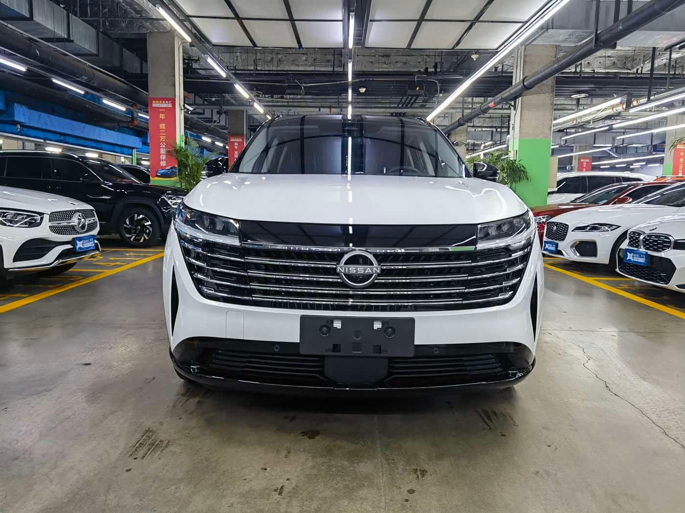 2024 Nissan Terra White, 35,300 km, China export – photo 2