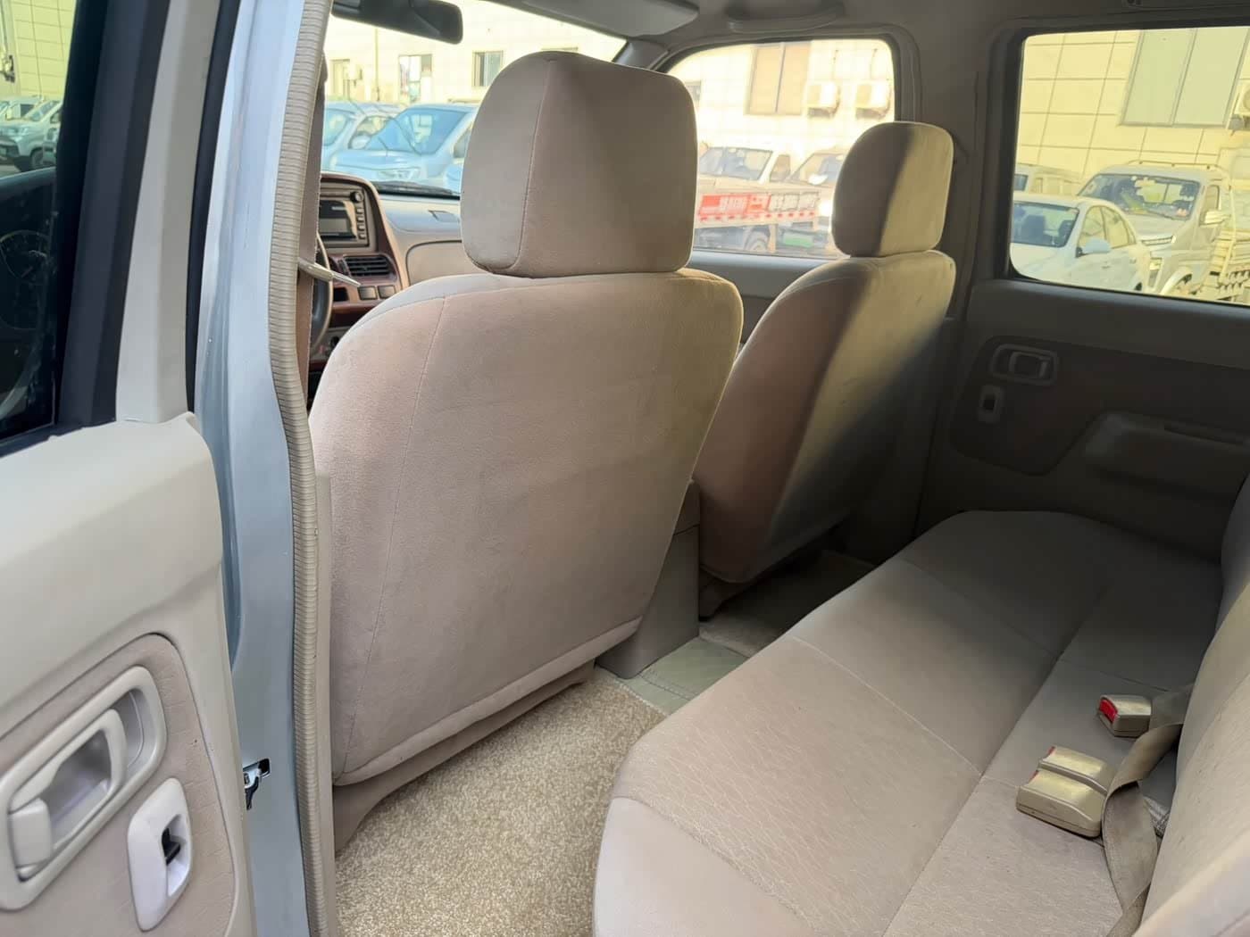 2013 Nissan ZN Van 银灰色, 97,000 km, China export – photo 5