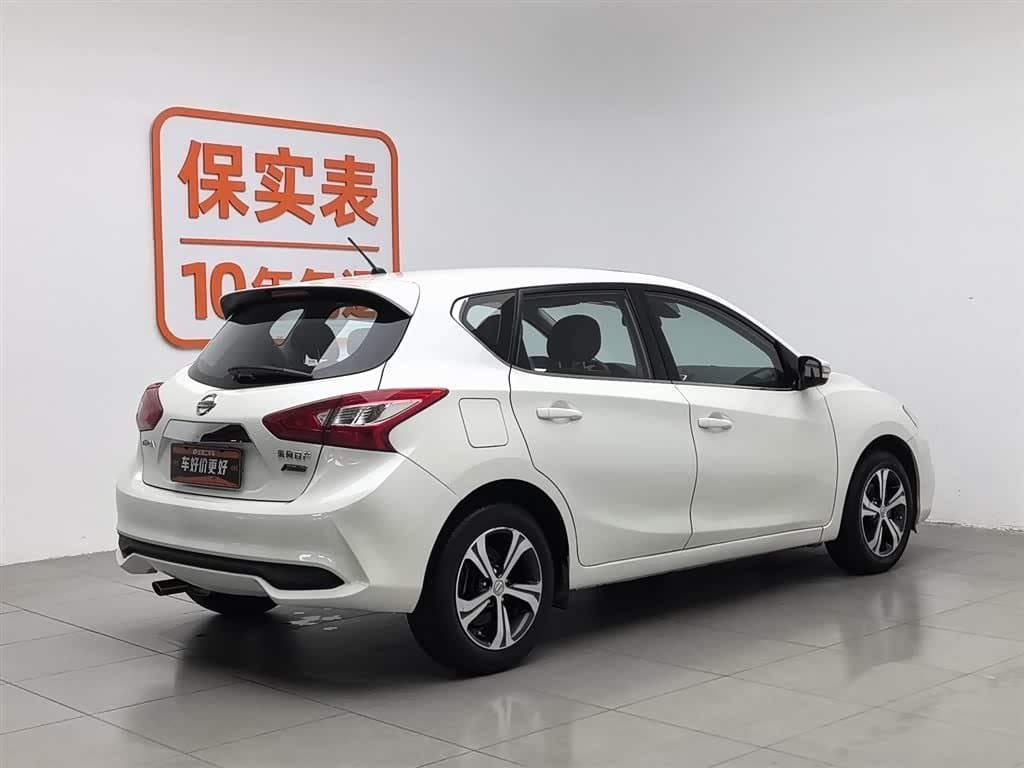 2016 Nissan Tiida White, 83,800 km, China export – photo 2