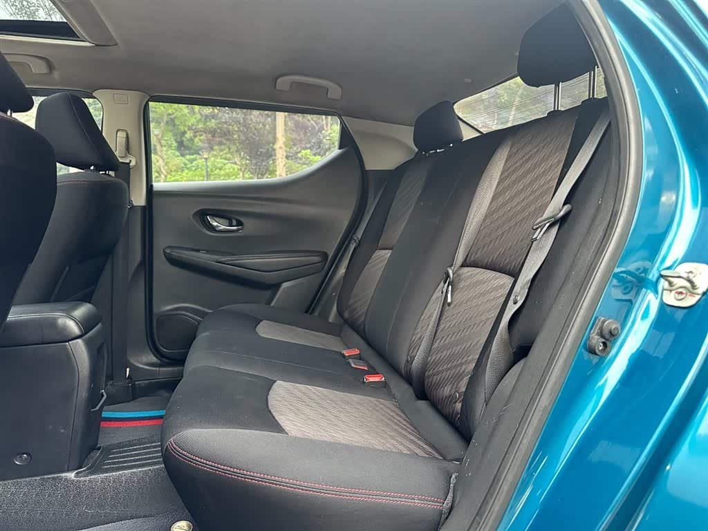 2015 Nissan Bluebird Blue, 71,000 km, China export – photo 4