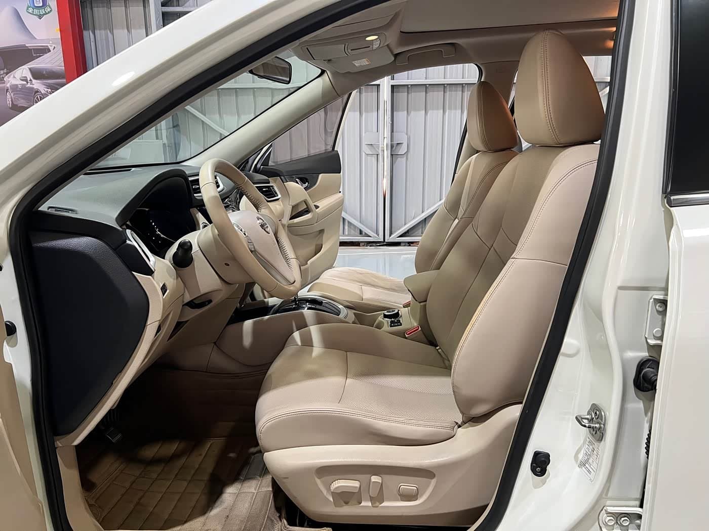 2014 Nissan X-Trail White, 150,000 km, China export – photo 4