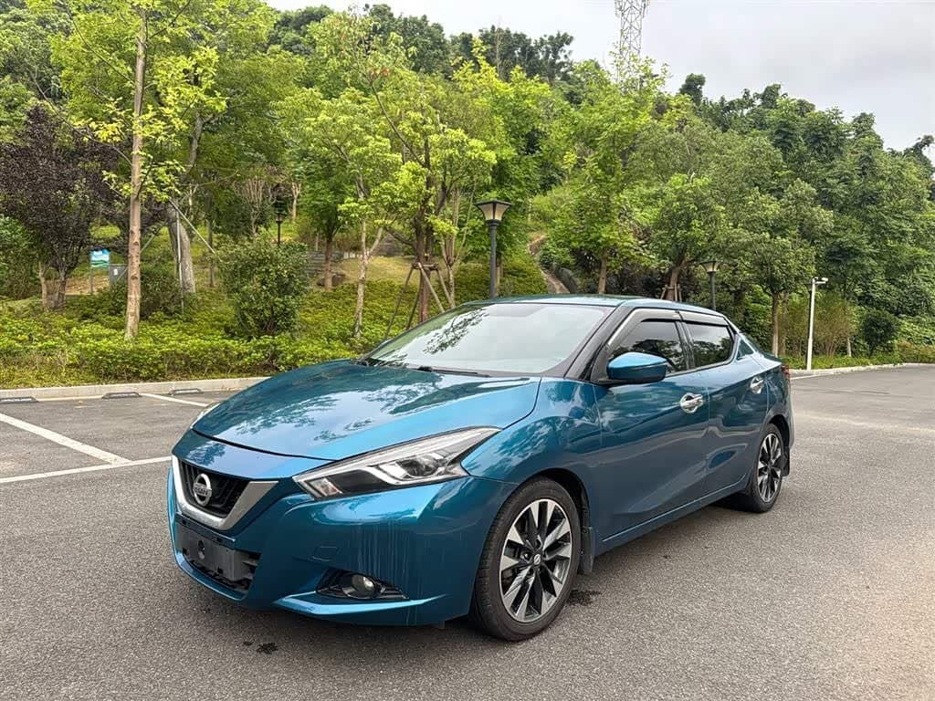 2015 Nissan Bluebird Blue, 71,000 km, China export – photo 1