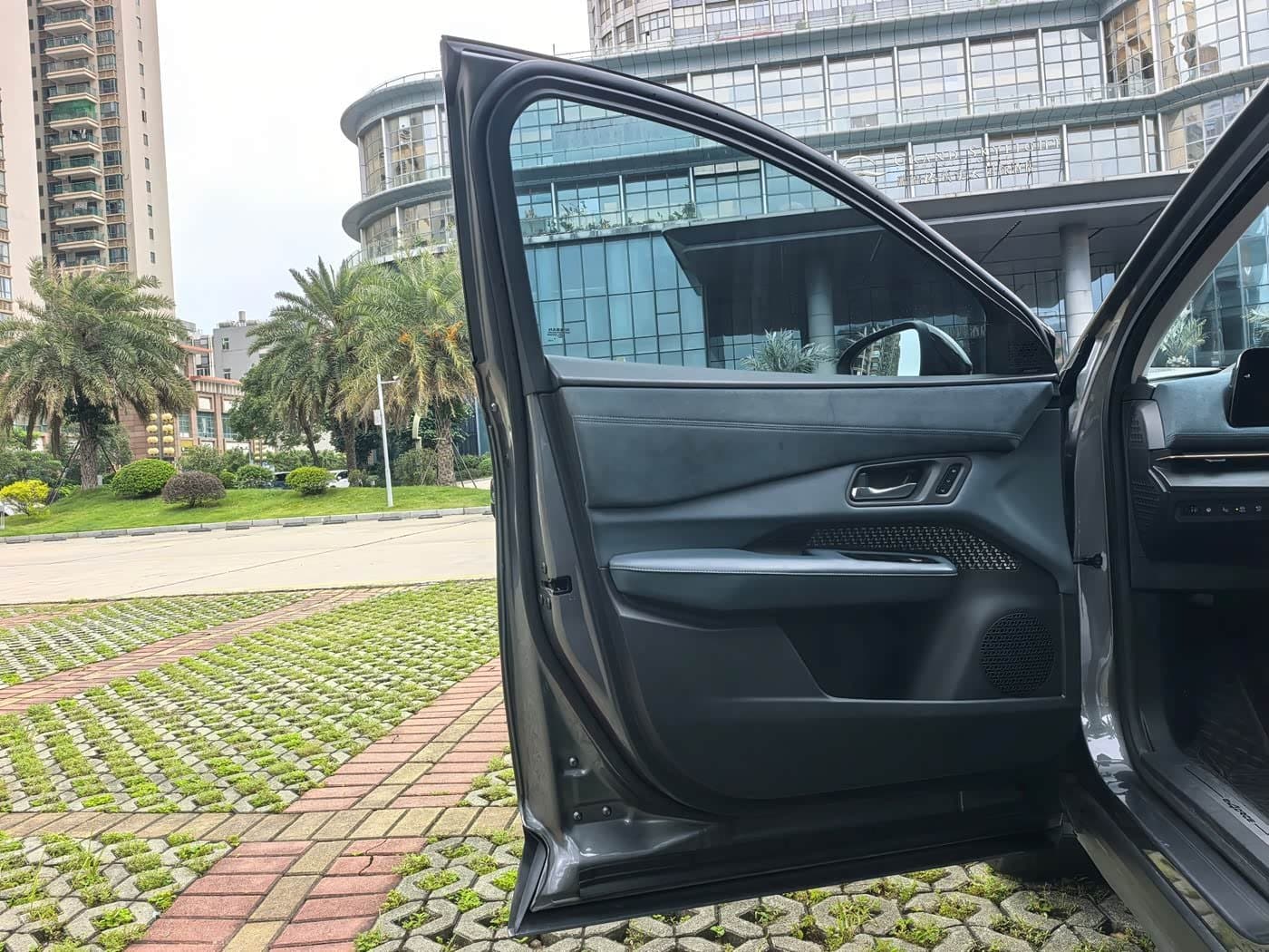 2022 Nissan ARIYA 银灰色, 126,000 km, China export – photo 4