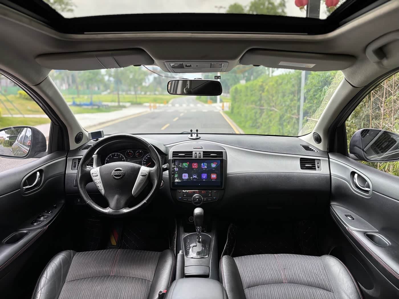 2011 Nissan Tiida 银灰色, 114,000 km, China export – photo 5