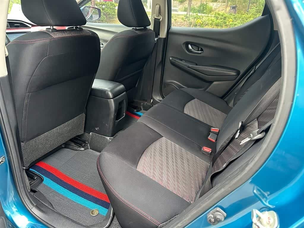 2015 Nissan Bluebird Blue, 71,000 km, China export – photo 7