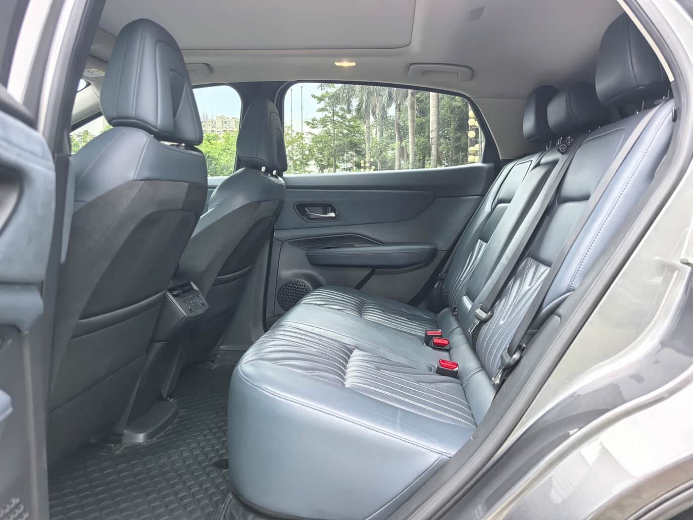 2022 Nissan ARIYA 银灰色, 126,000 km, China export – photo 7