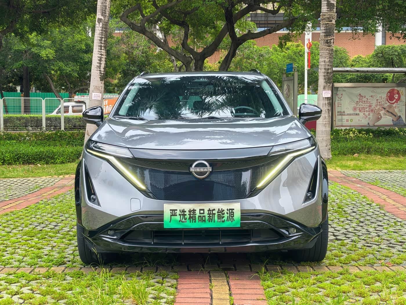 2022 Nissan ARIYA 银灰色, 126,000 km, China export – photo 2
