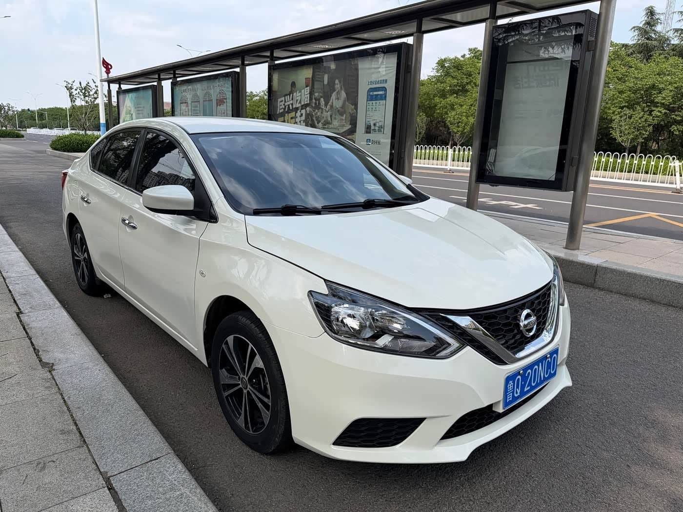 2019 Nissan Sylphy White, 60,000 km, China export – photo 2
