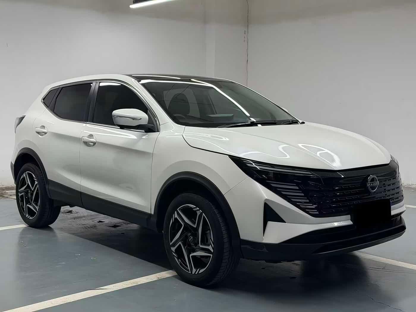 2024 Nissan Qashqai White, 5,000 km, China export – photo 1