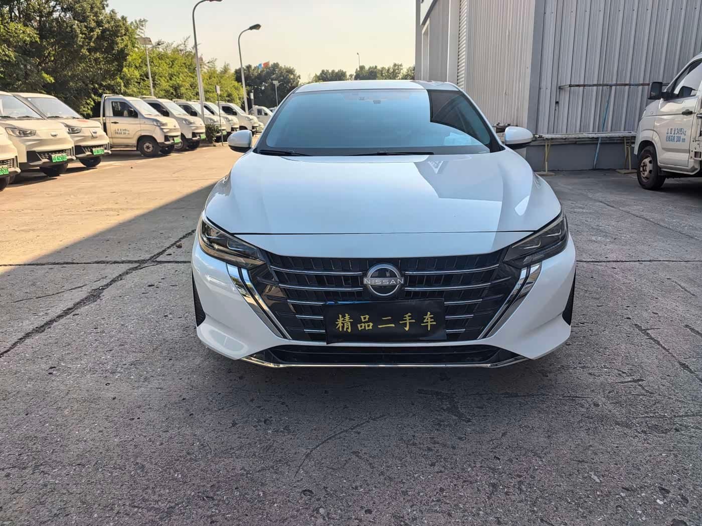 2025 Nissan Sylphy White, 10,000 km, China export – photo 2