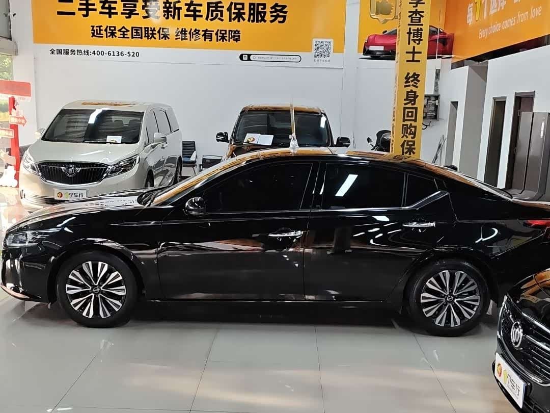 2025 Nissan Teana Black, 10,000 km, China export – photo 3