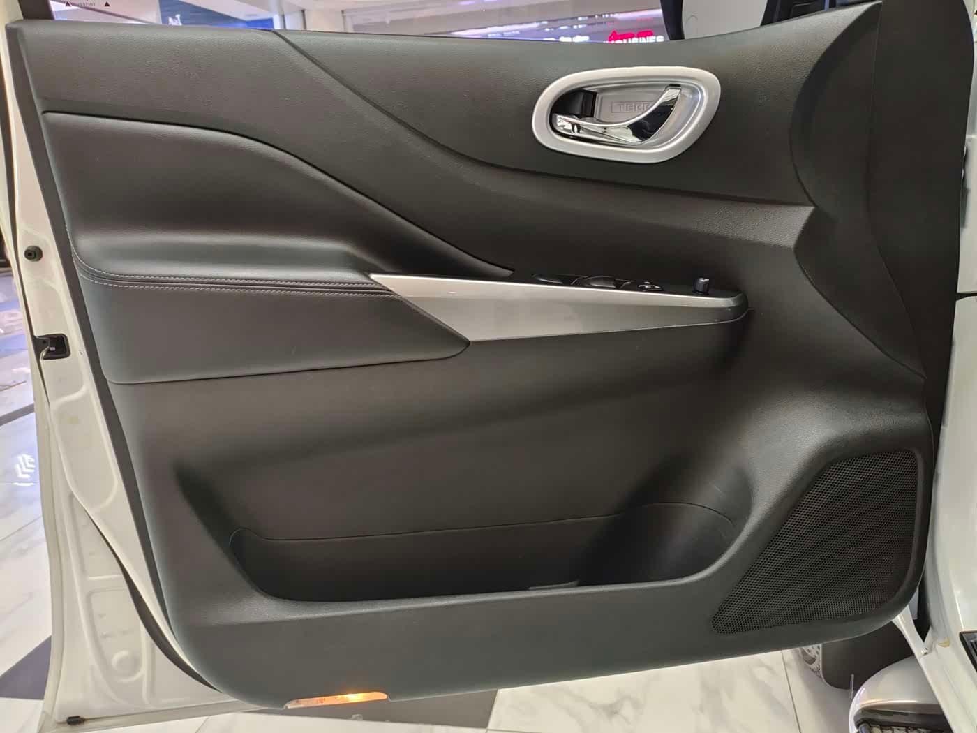 2018 Nissan Terra White, 89,300 km, China export – photo 5