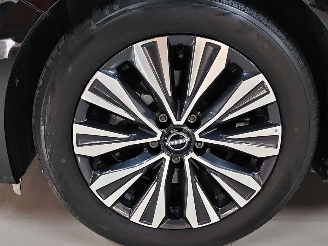 2025 Nissan Teana Black, 10,000 km, China export – photo 7