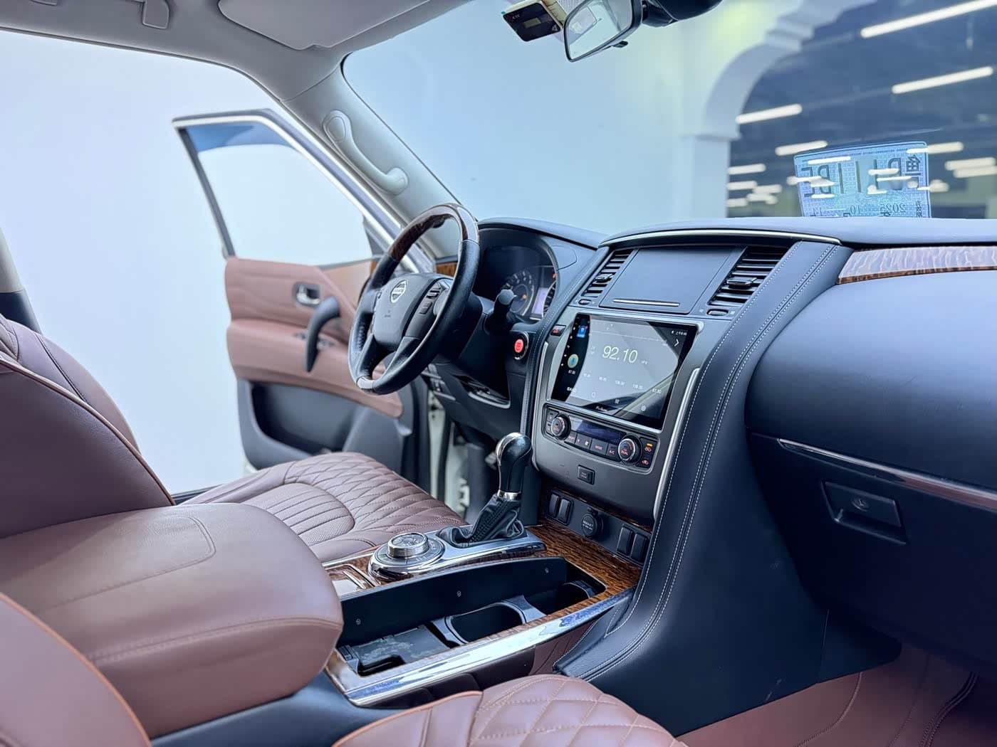 2017 Nissan Patrol White, 123,000 km, China export – photo 5