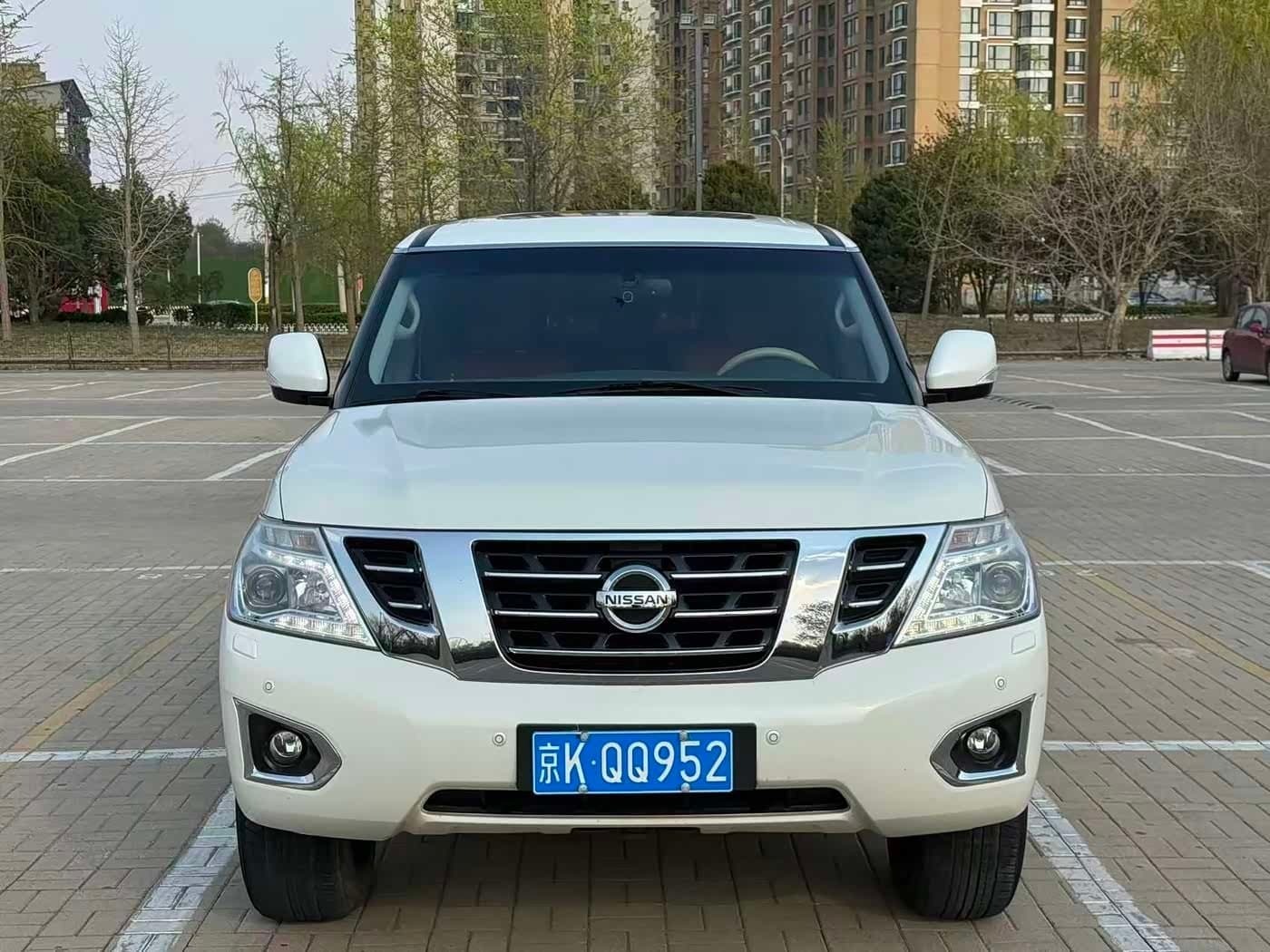 2017 Nissan Patrol White, 60,000 km, China export – photo 2