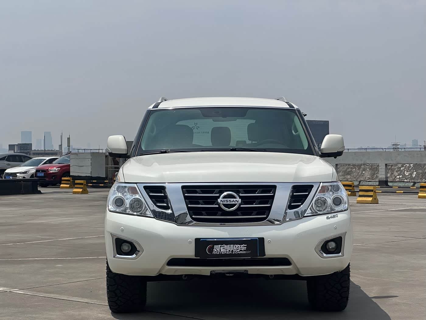 2017 Nissan Patrol White, 120,000 km, China export – photo 2