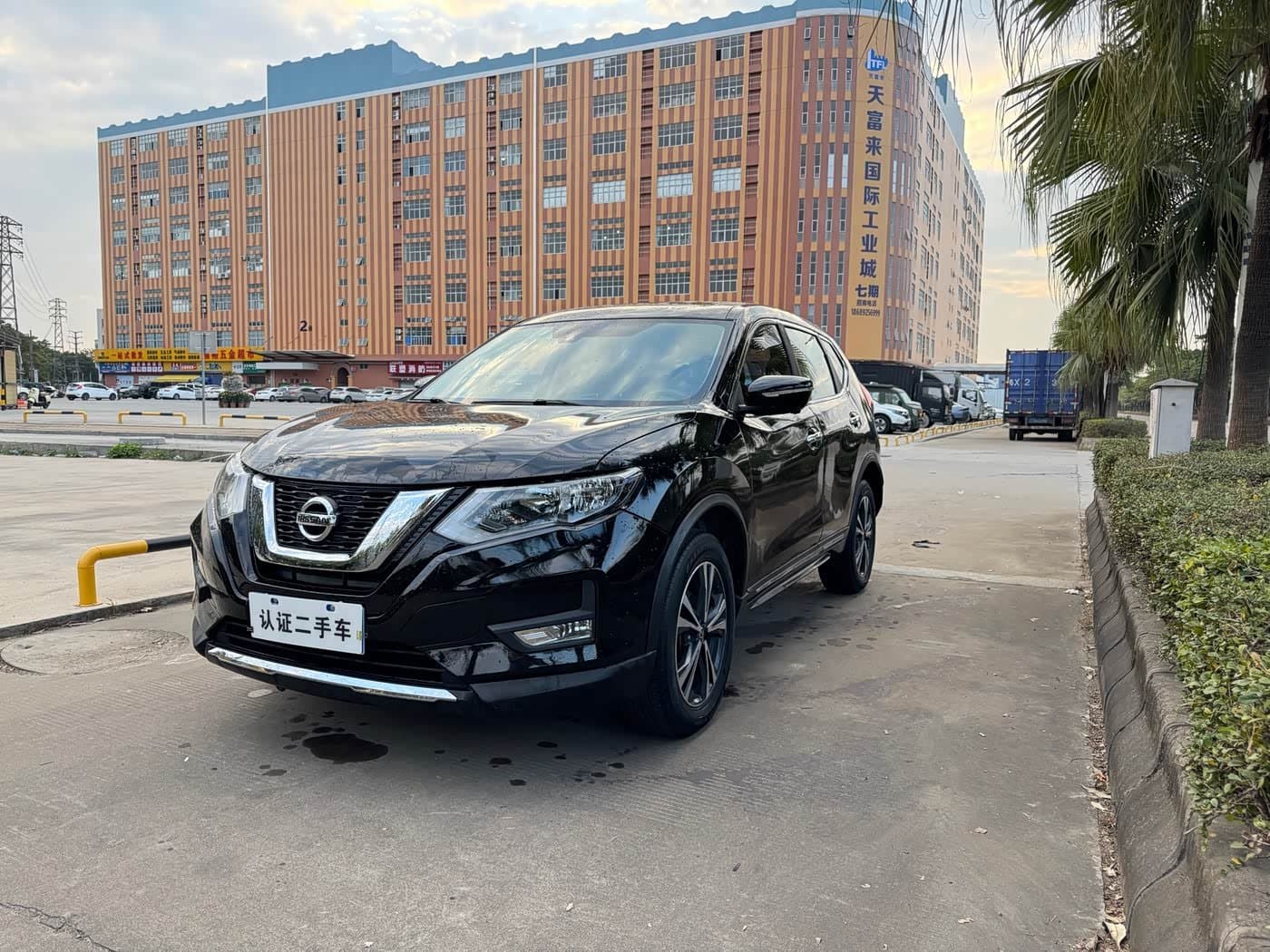 2017 Nissan X-Trail Black, 50,000 km, China export – photo 1
