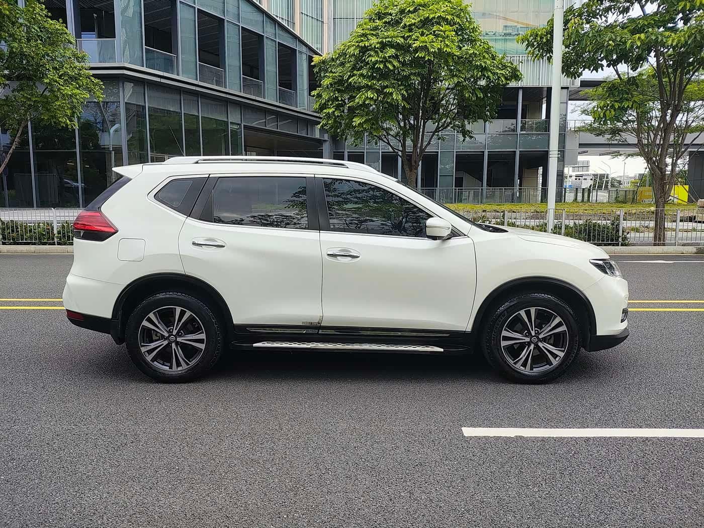 2017 Nissan X-Trail White, 100,000 km, China export – photo 4
