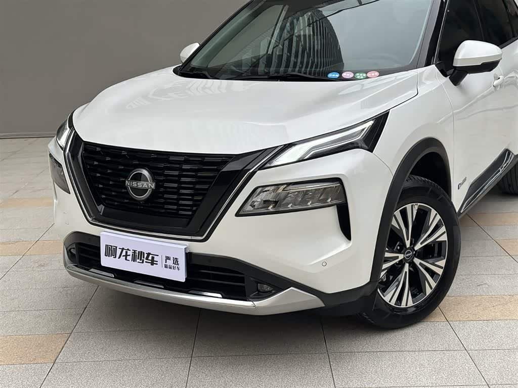 2023 Nissan X-Trail White, 32,900 km, China export – photo 2