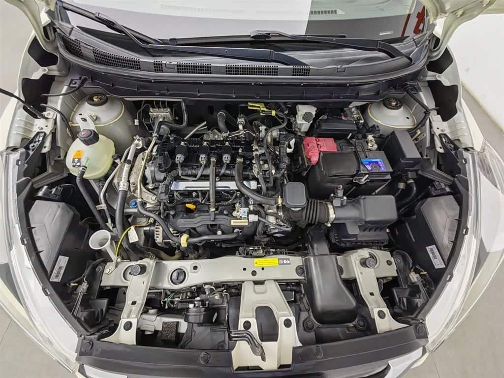 2019 Nissan Kicks White, 53,300 km, China export – photo 6