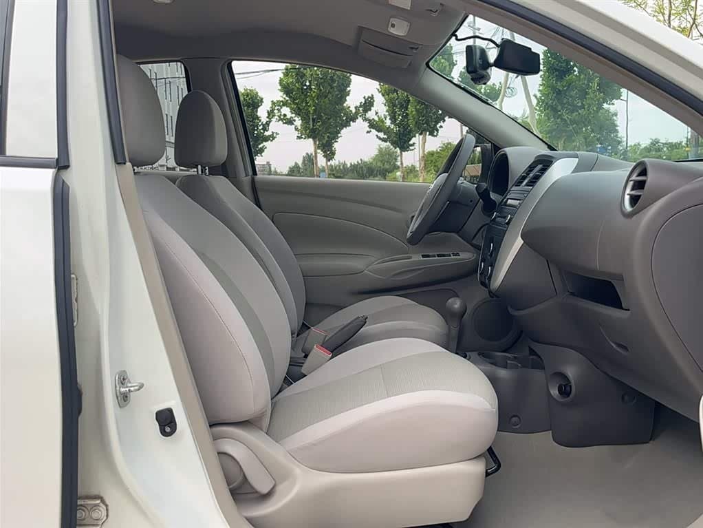 2016 Nissan Sunny White, 47,900 km, China export – photo 6