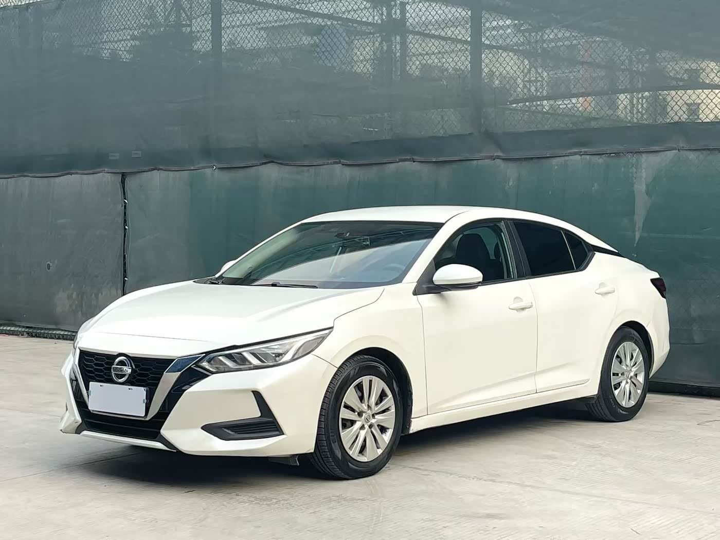 2019 Nissan Sylphy White, 90,000 km, China export – photo 1