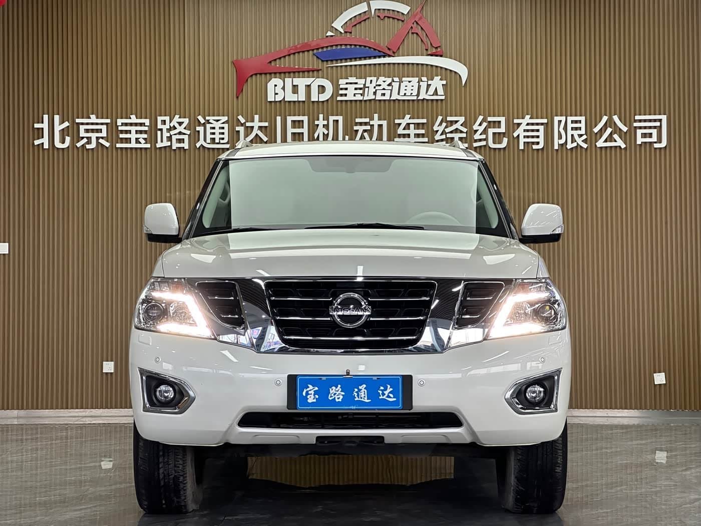 2017 Nissan Patrol White, 34,000 km, China export – photo 2