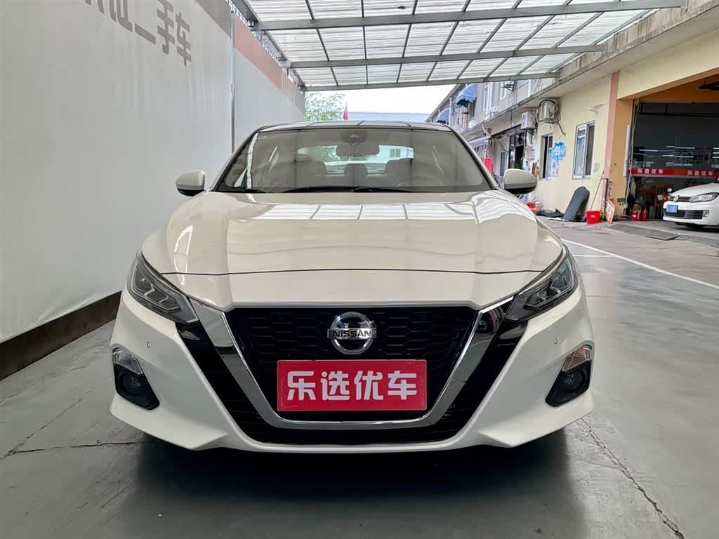 2020 Nissan Teana White, 42,000 km, China export – photo 2