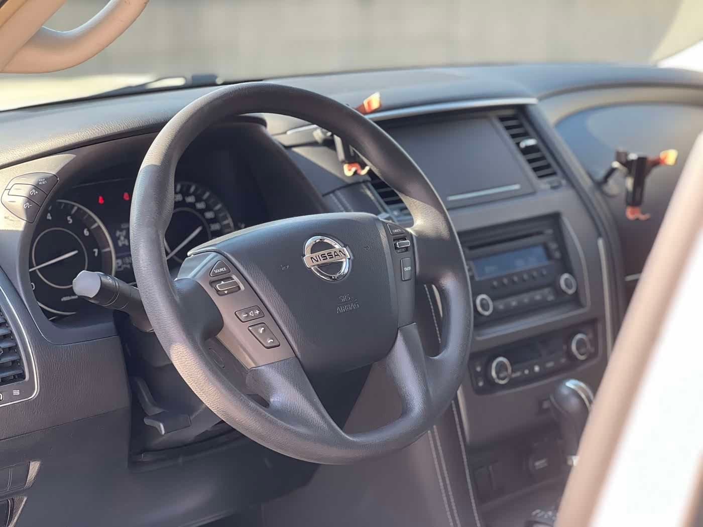 2017 Nissan Patrol White, 130,000 km, China export – photo 7