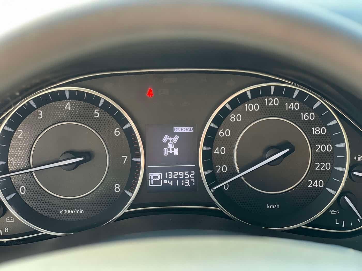 2017 Nissan Patrol White, 130,000 km, China export – photo 6