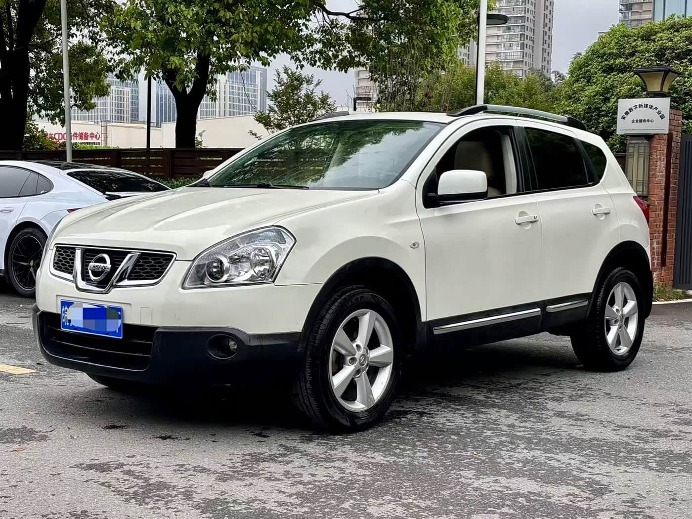 2014 Nissan Qashqai White, 130,000 km, China export – photo 1